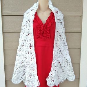 White Vintage Crochet Shawl